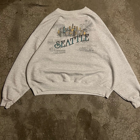 Vintage crew necks! Nike, Russel, Hanes - Picture 3 of 5